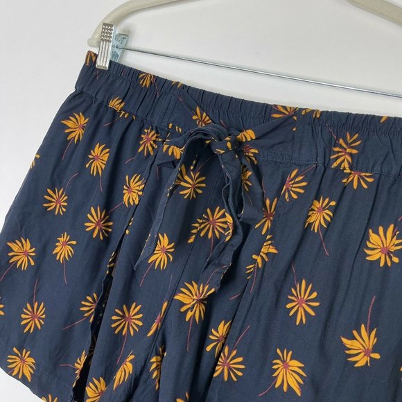 Madewell Daisy Shorts Size Medium - Picture 5 of 10